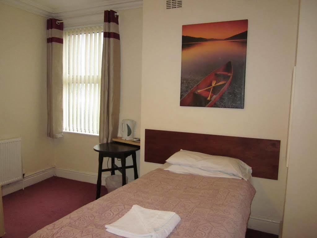 Mersey Hotel Widnes Eksteriør bilde